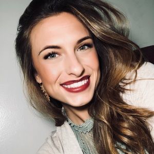 Meet your Posher, Haley